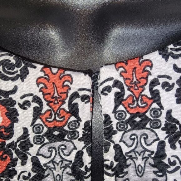 Joan Rivers Vintage Scroll Jersey Knit Jacket with 3/4 Sleeves size Medium - Picture 4 of 7